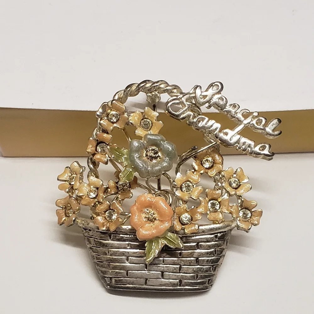 Unique Vintage Flower Basket Special Grandma Brooch